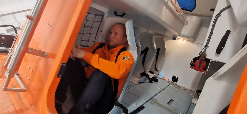 FFLBS Free-fall lifeboat simulator FFLBS Free-fall lifeboat simulator